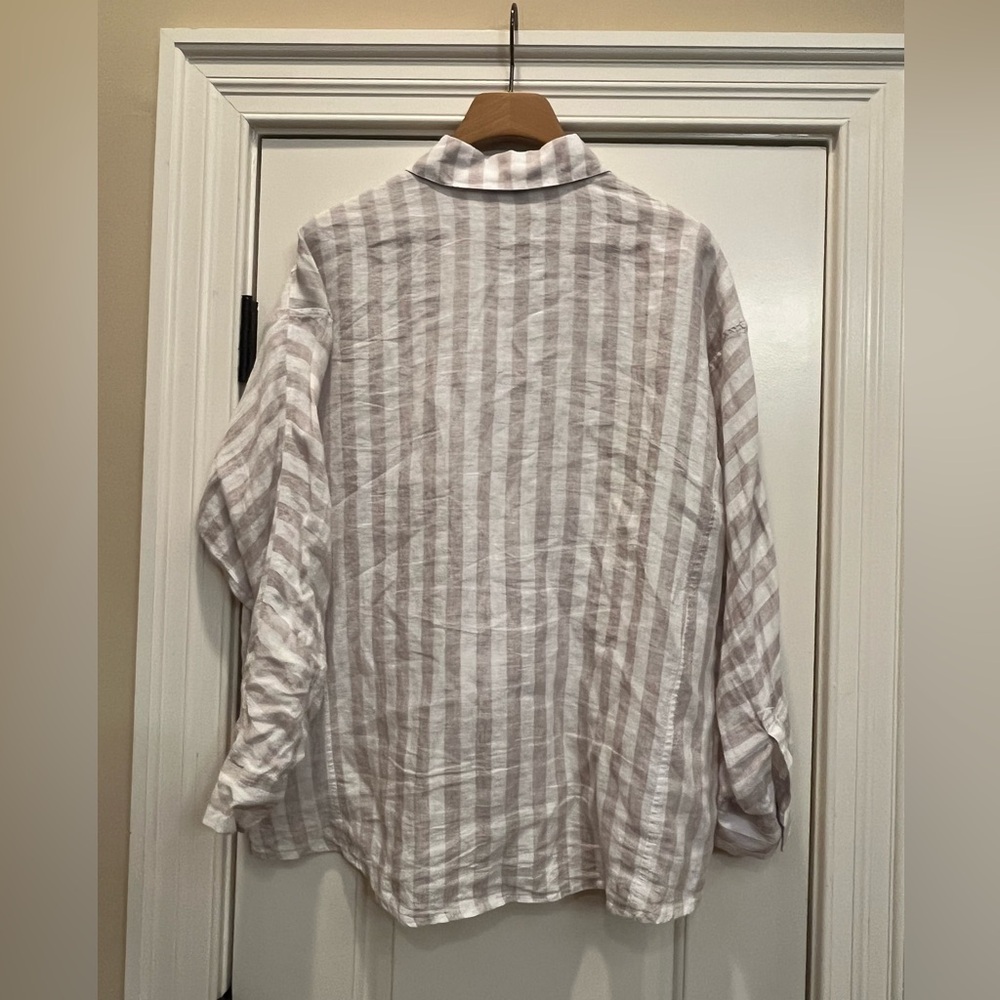 Vineyard Vines Striped Linen Weekend Top — White/Tan - Picture 5 of 9